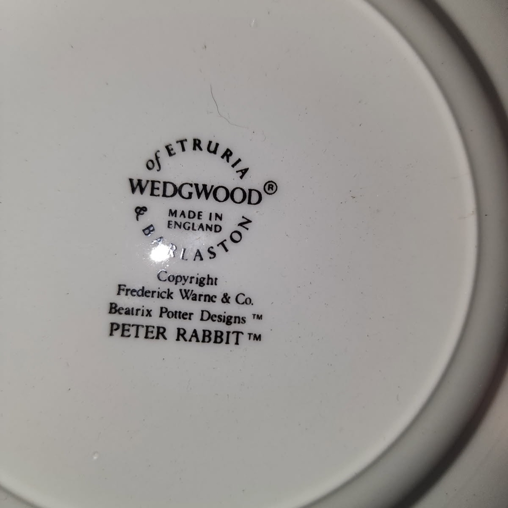 Wedgwood Peter Rabbit Nursery Set - Picture 6 of 11